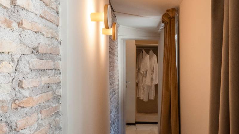 Colonna-suite-del-corso-roma-Junior-Suite-DAV-9616